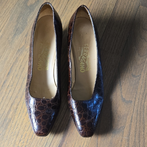 Salvatore Ferragamo Shoes - Vintage Salvatore Ferragamo Crocodile Embossed Kitten Heeled Pumps